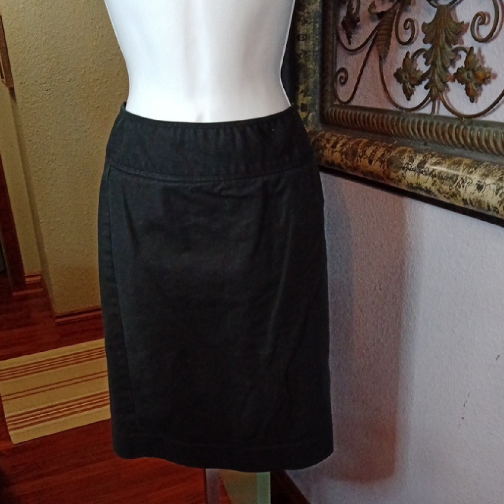 Gap Black Knee-length Pencil Skirt for Work/Travel Sz 2💚